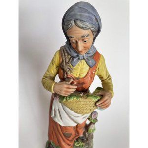 Vintage porcelain old pheasant  woman‎ figurine Taiwan